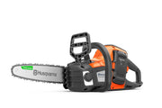 Husqvarna 215i mit Akku und Ladegerät