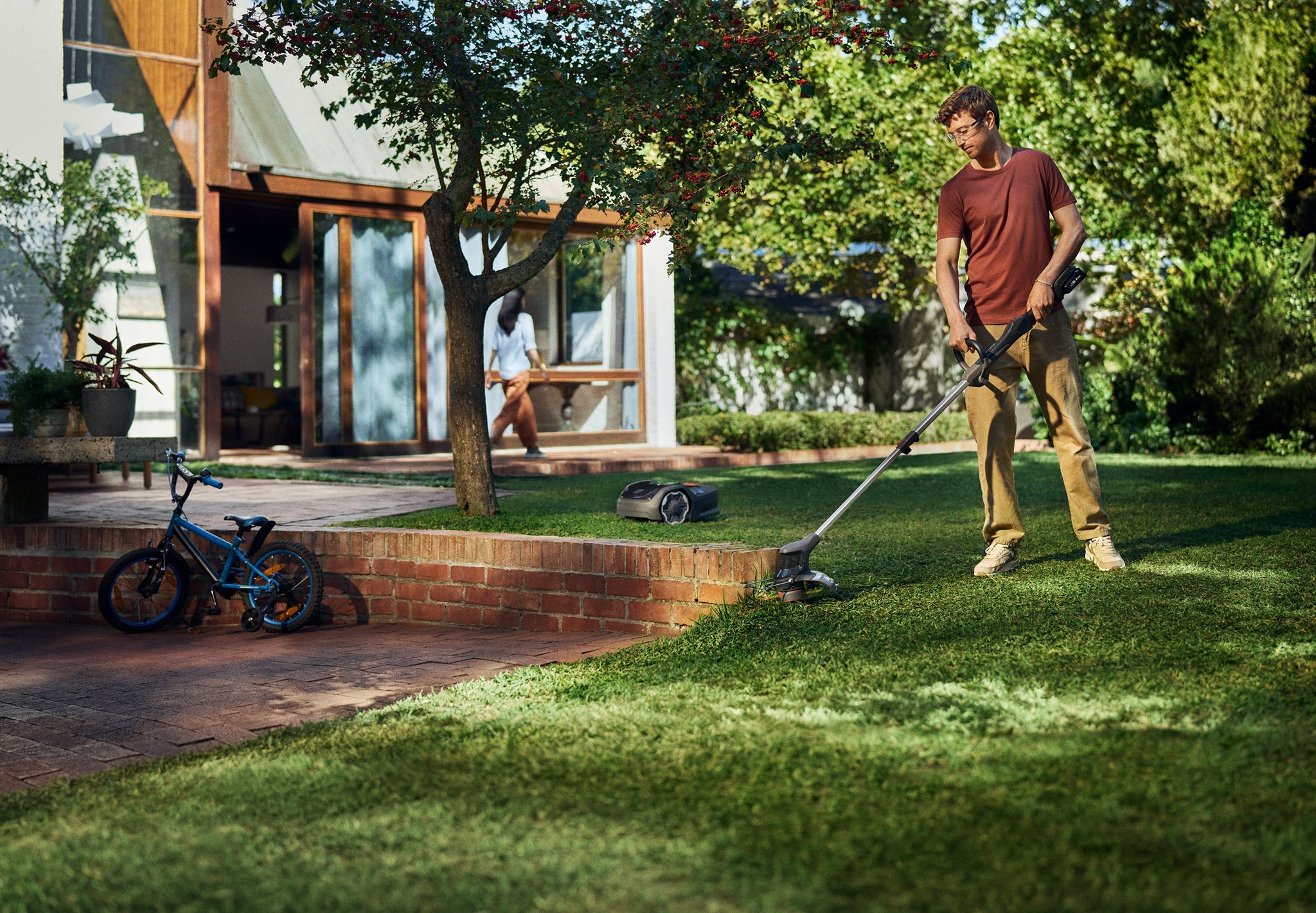 Husqvarna Aspire® Trimmer T28-P4A