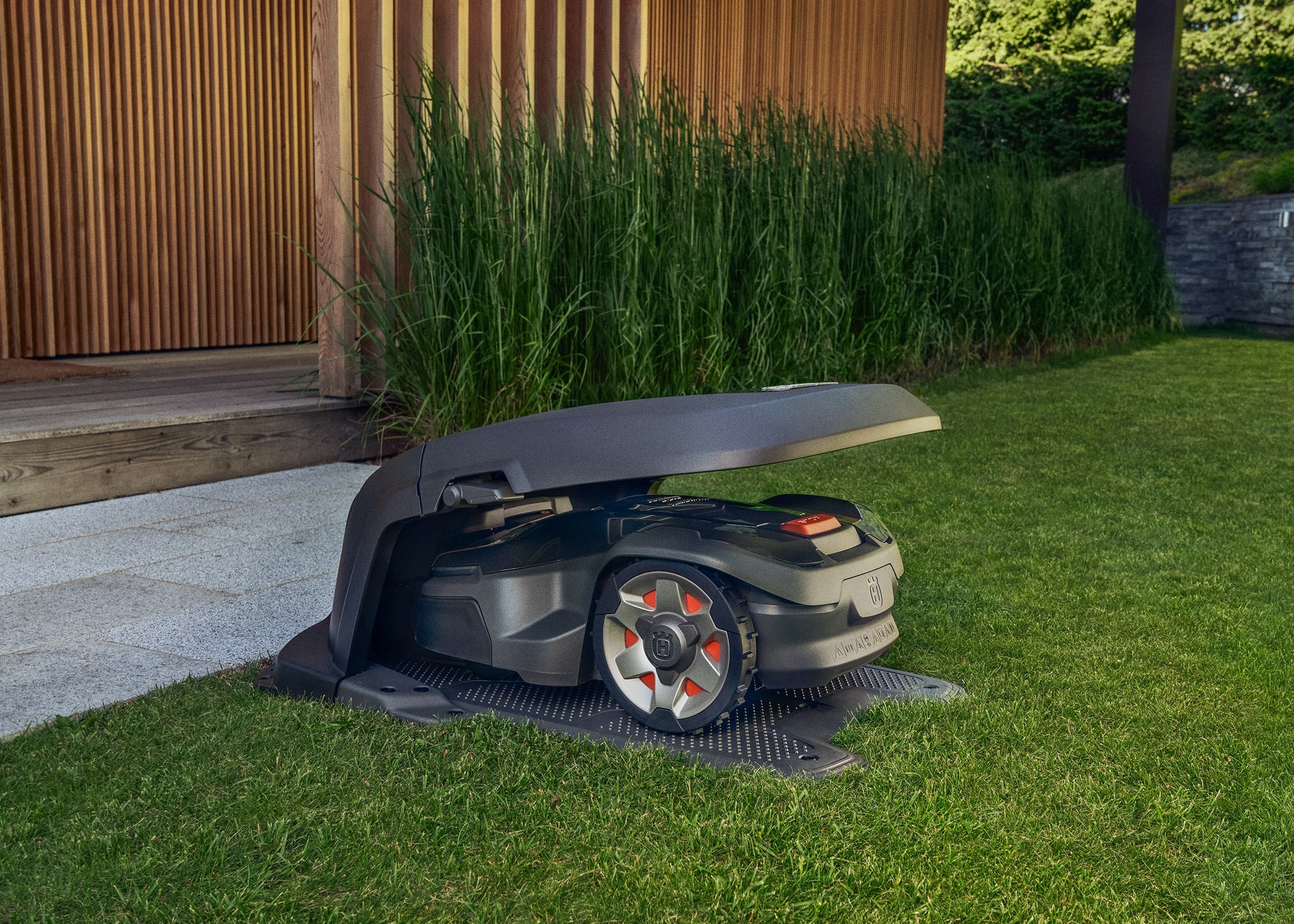Husqvarna Automower® Garage