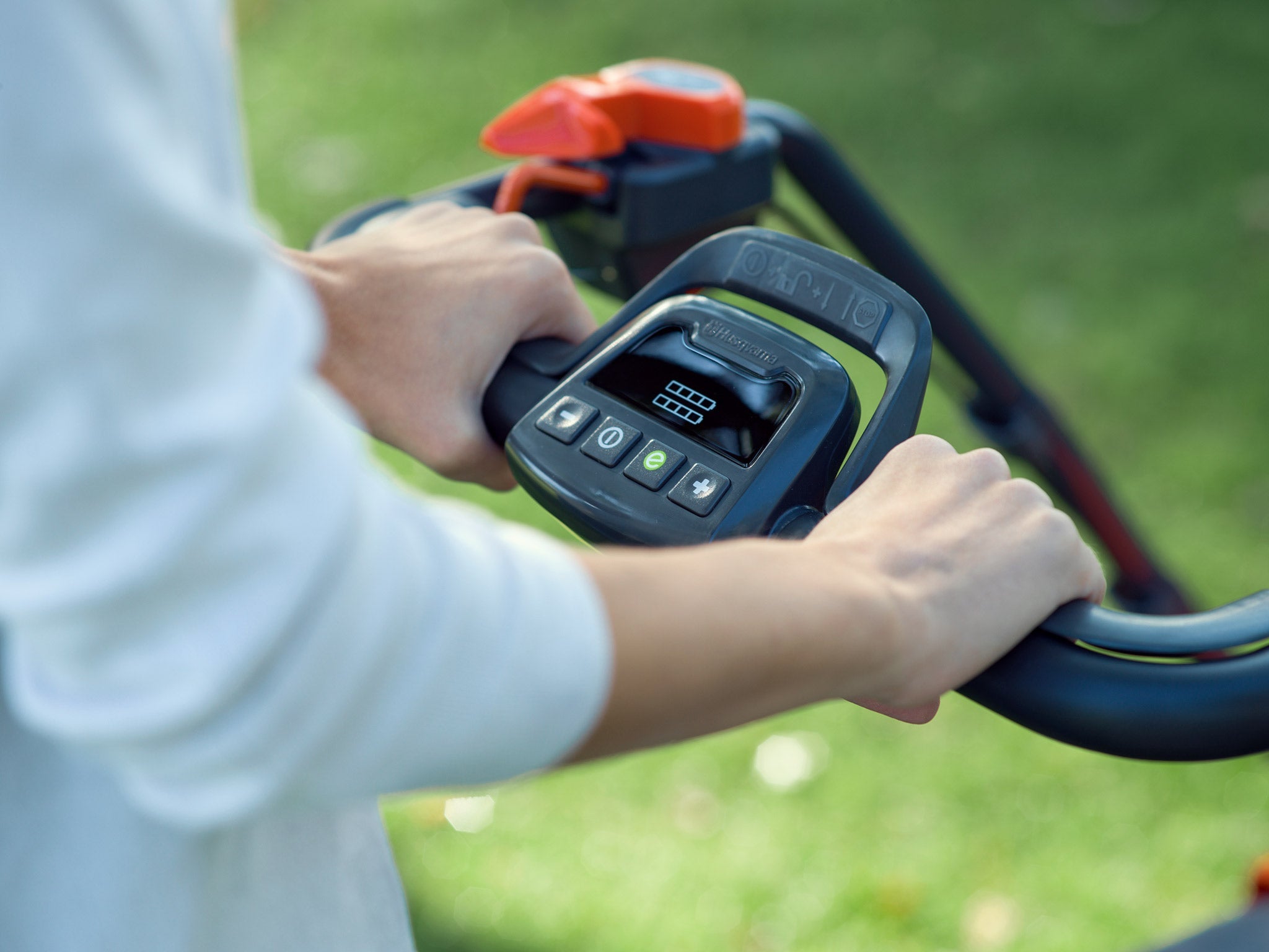 Husqvarna LC 353iVX
