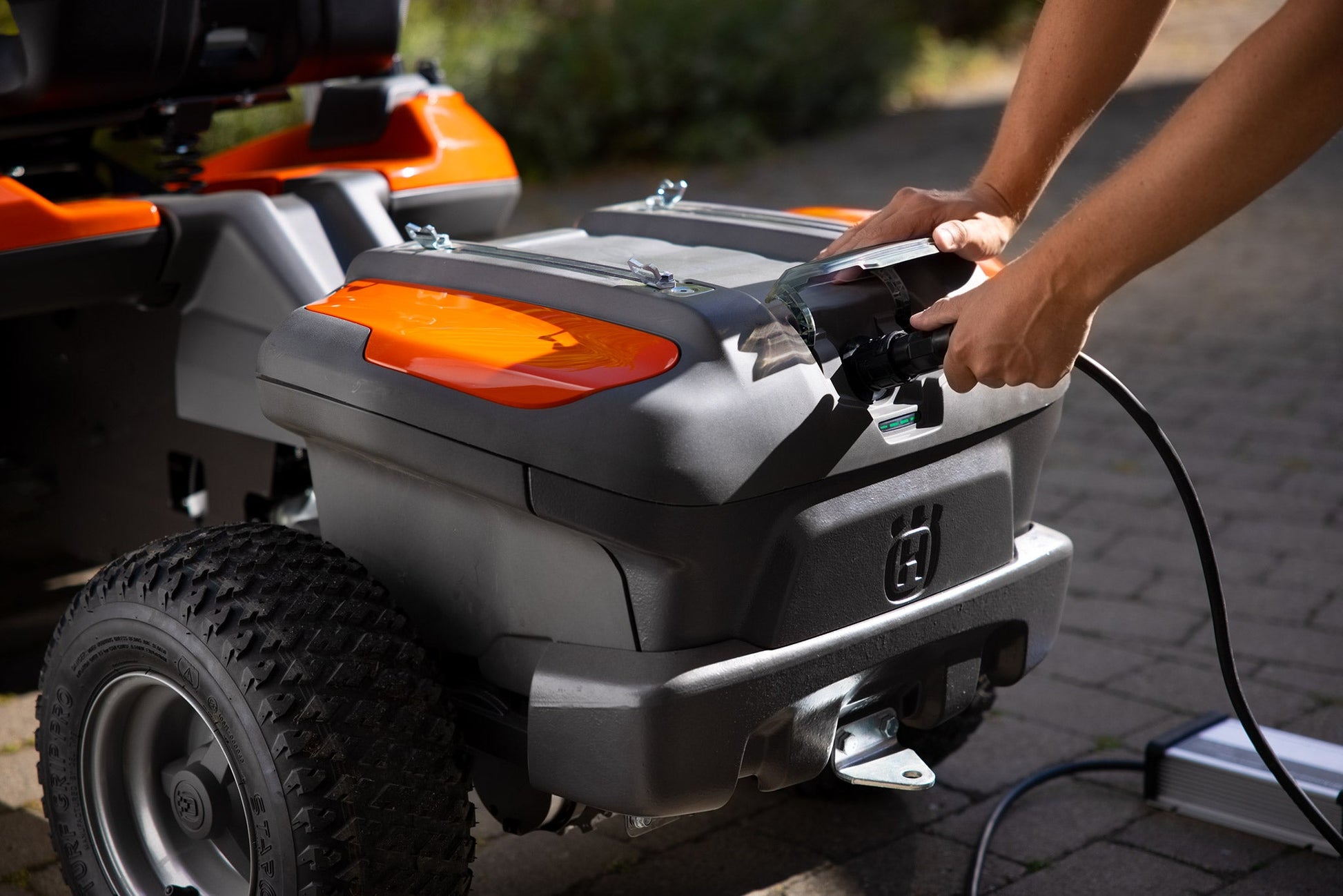 Husqvarna Schnellladegerät PS900C